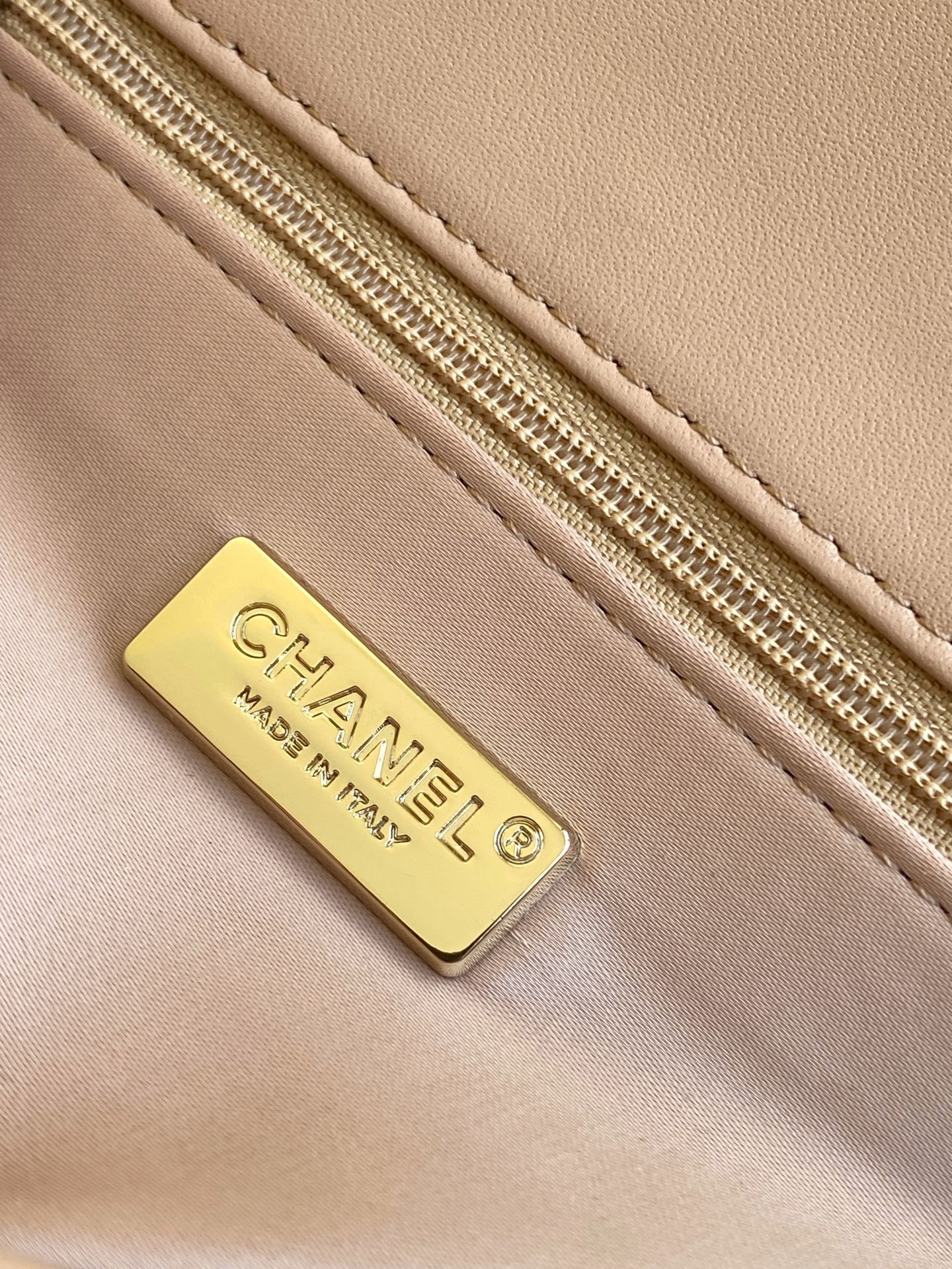 Chanel Clutch Bag L-s