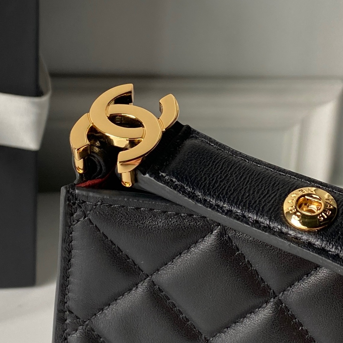 Chanel Basic Bag Sheepskin Red 22cm-l-s