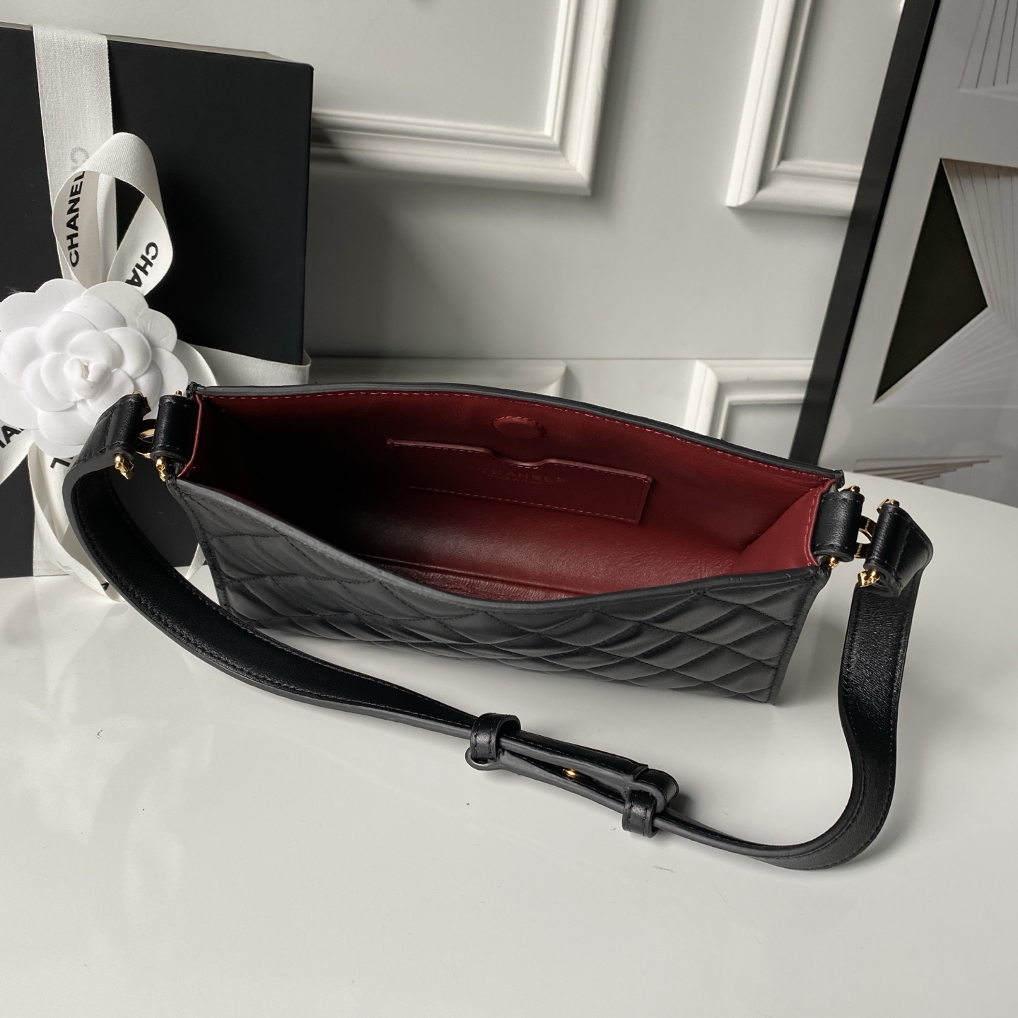 Chanel Basic Bag Sheepskin Red 22cm-l-s