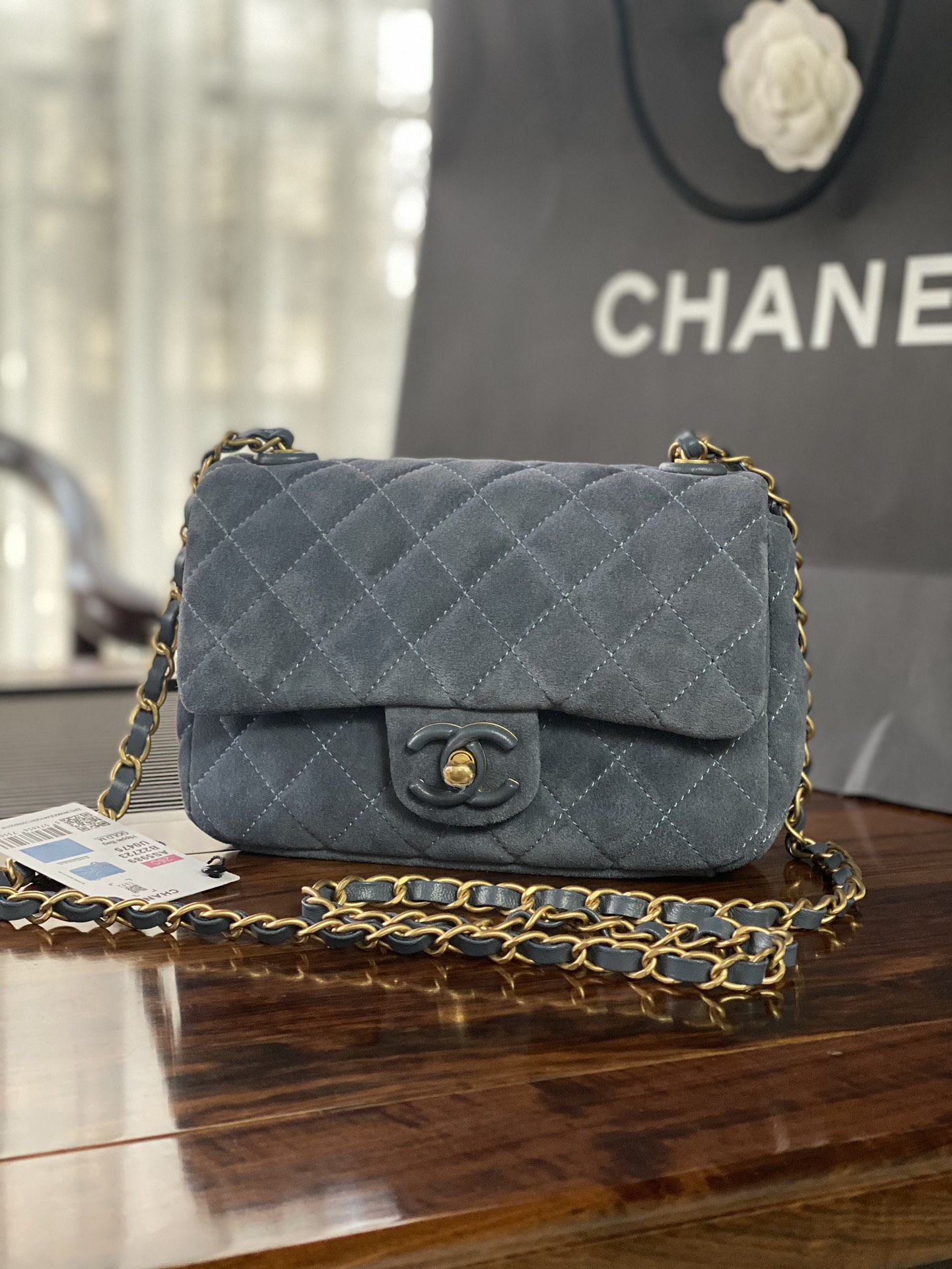 Chanel Basic Bag L-s