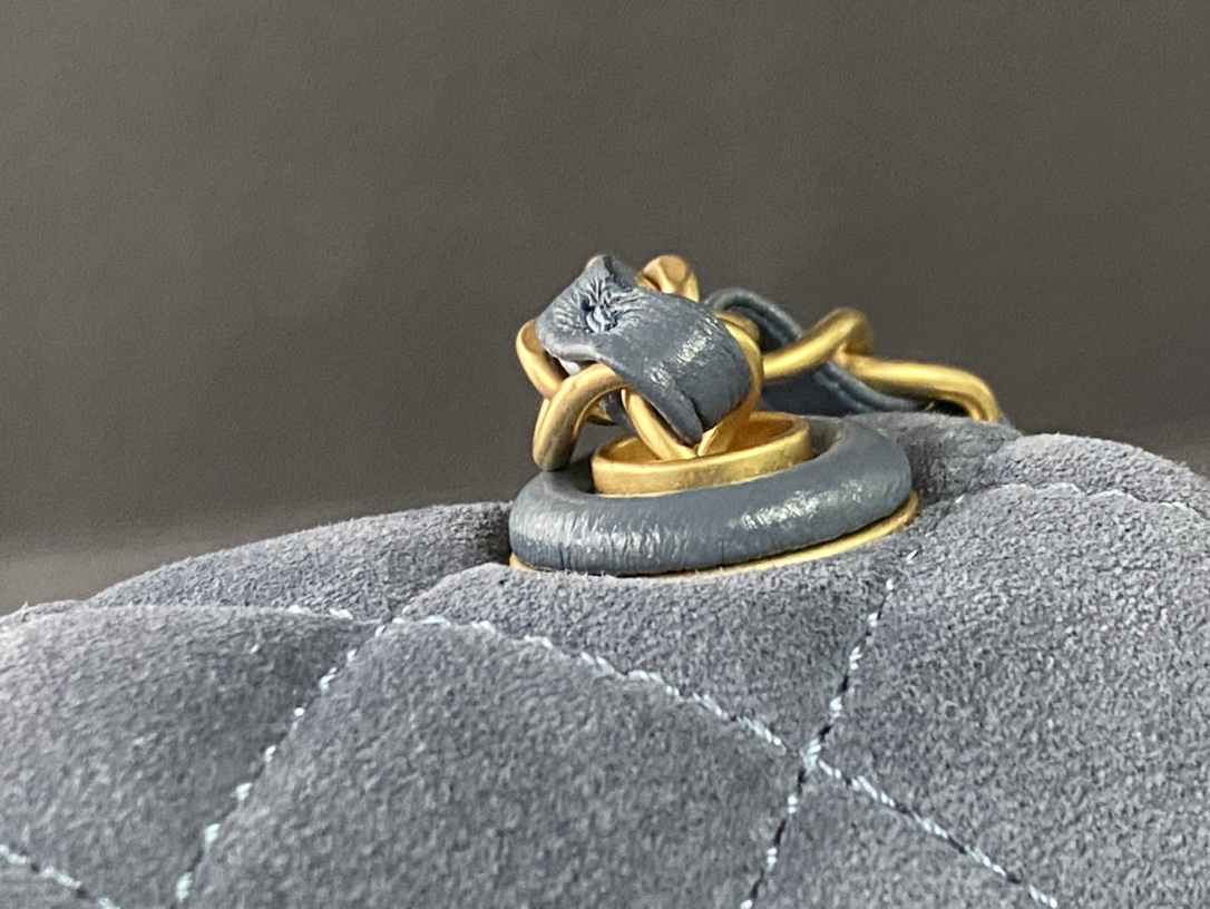 Chanel Basic Bag L-s