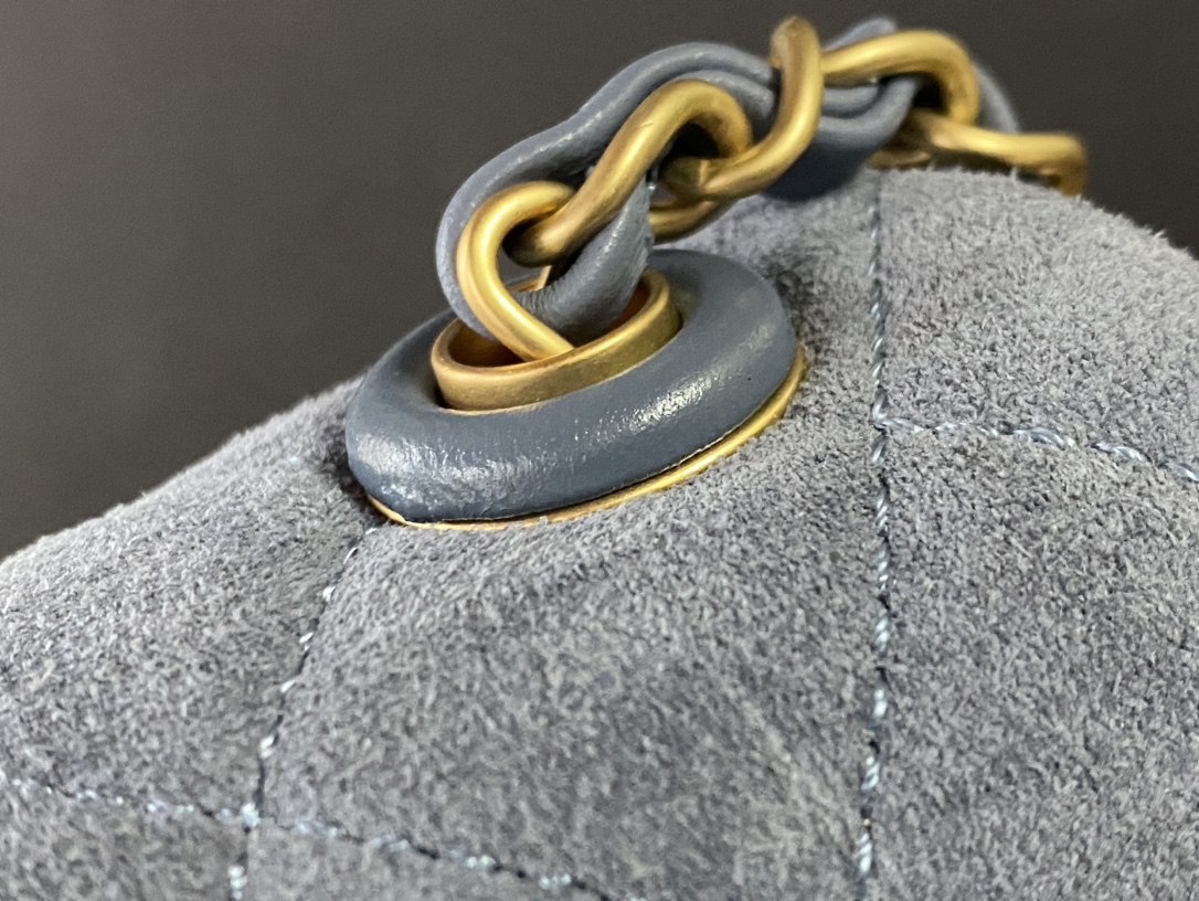 Chanel Basic Bag L-s