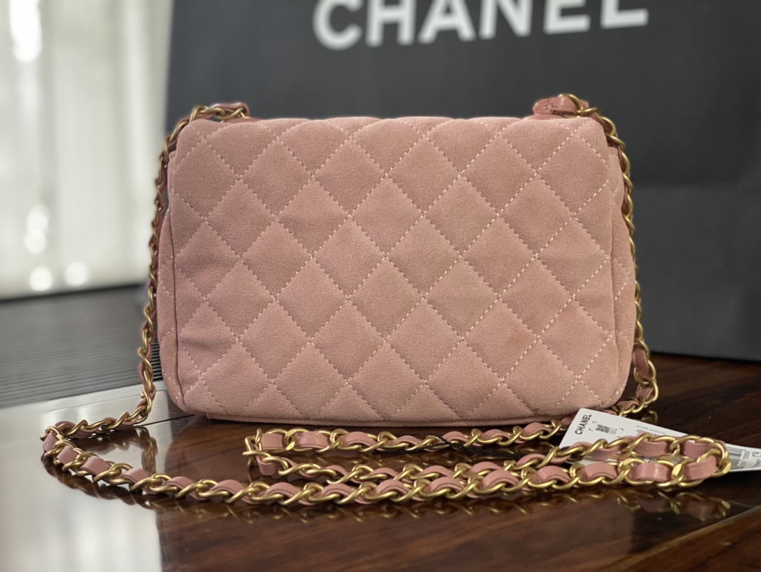 Chanel Basic Bag L-s