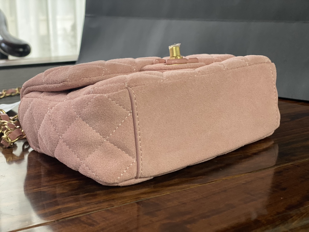 Chanel Basic Bag L-s