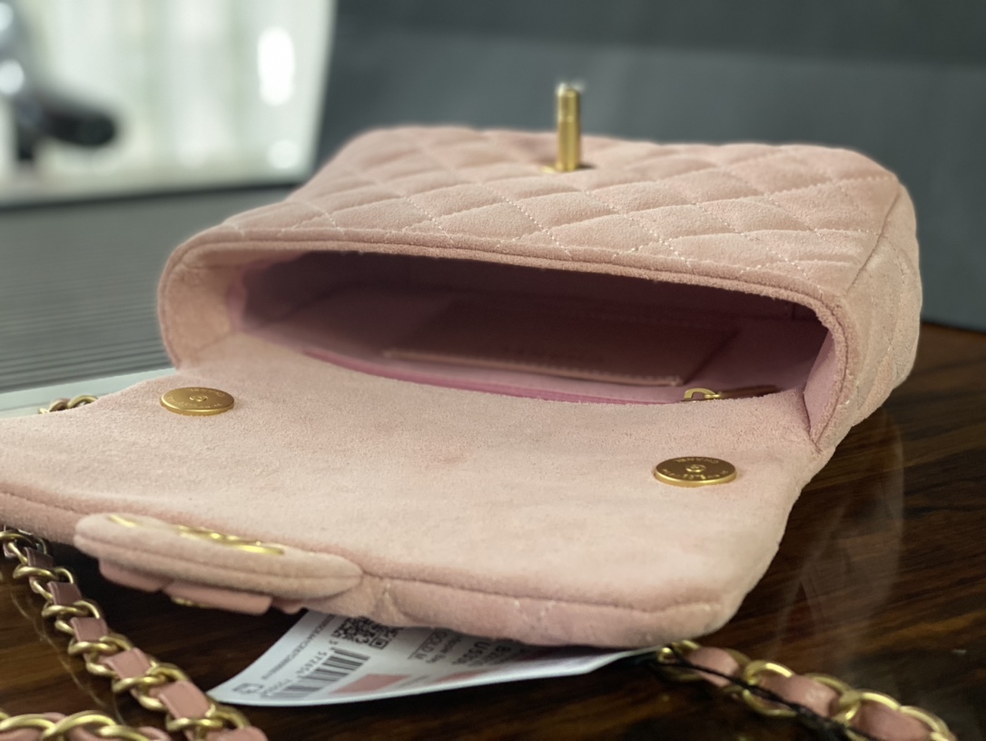 Chanel Basic Bag L-s