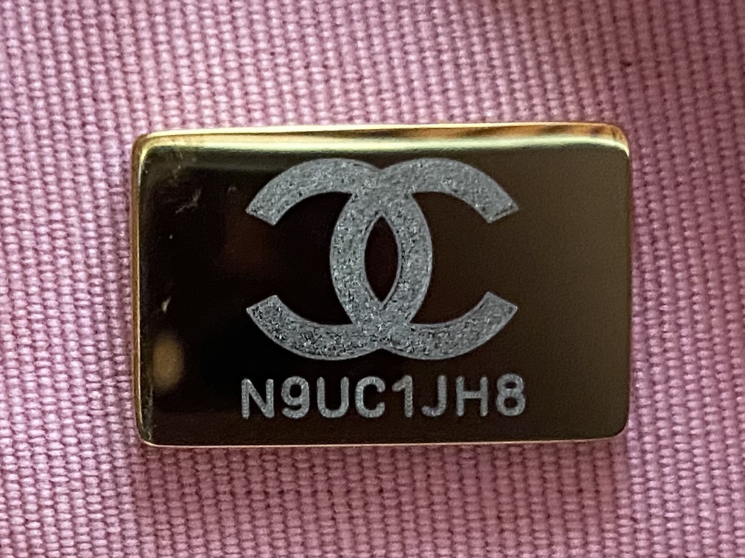 Chanel Basic Bag L-s