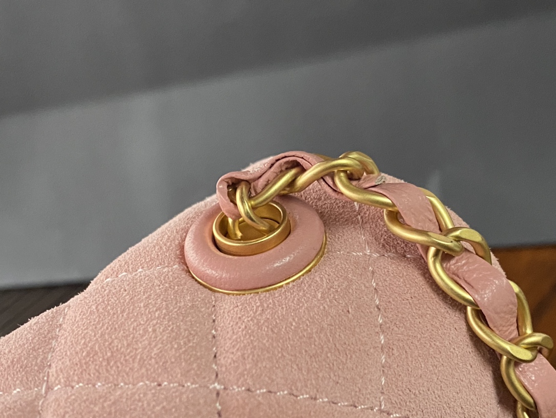 Chanel Basic Bag L-s