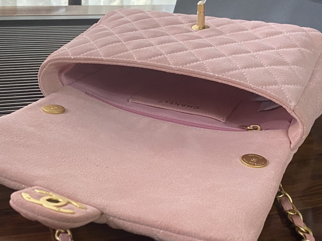 Chanel Basic Bag L-s