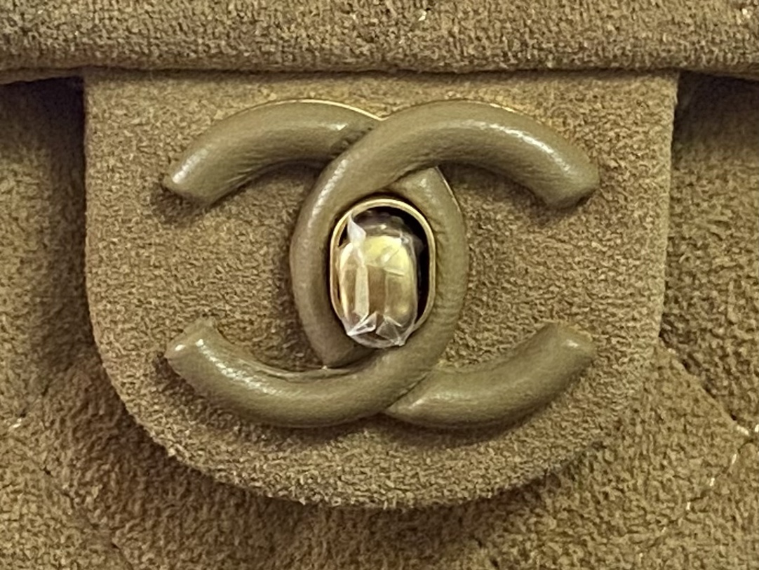 Chanel Basic Bag L-s