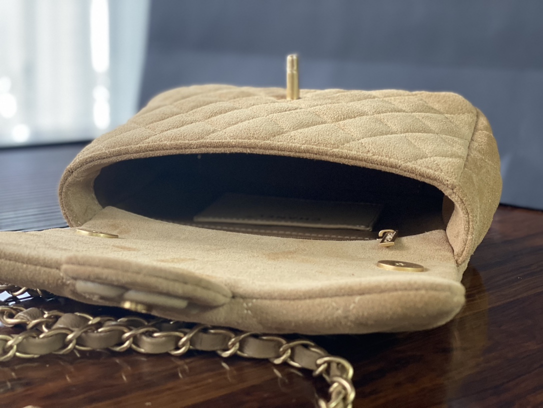 Chanel Basic Bag L-s