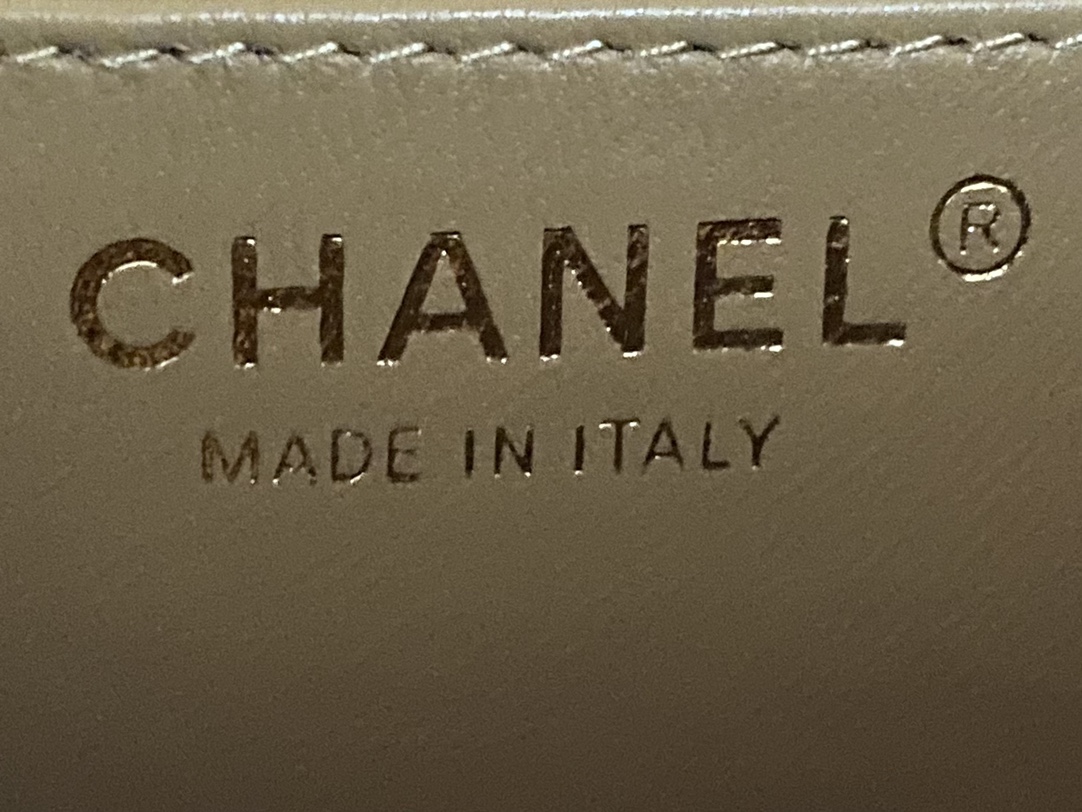 Chanel Basic Bag L-s