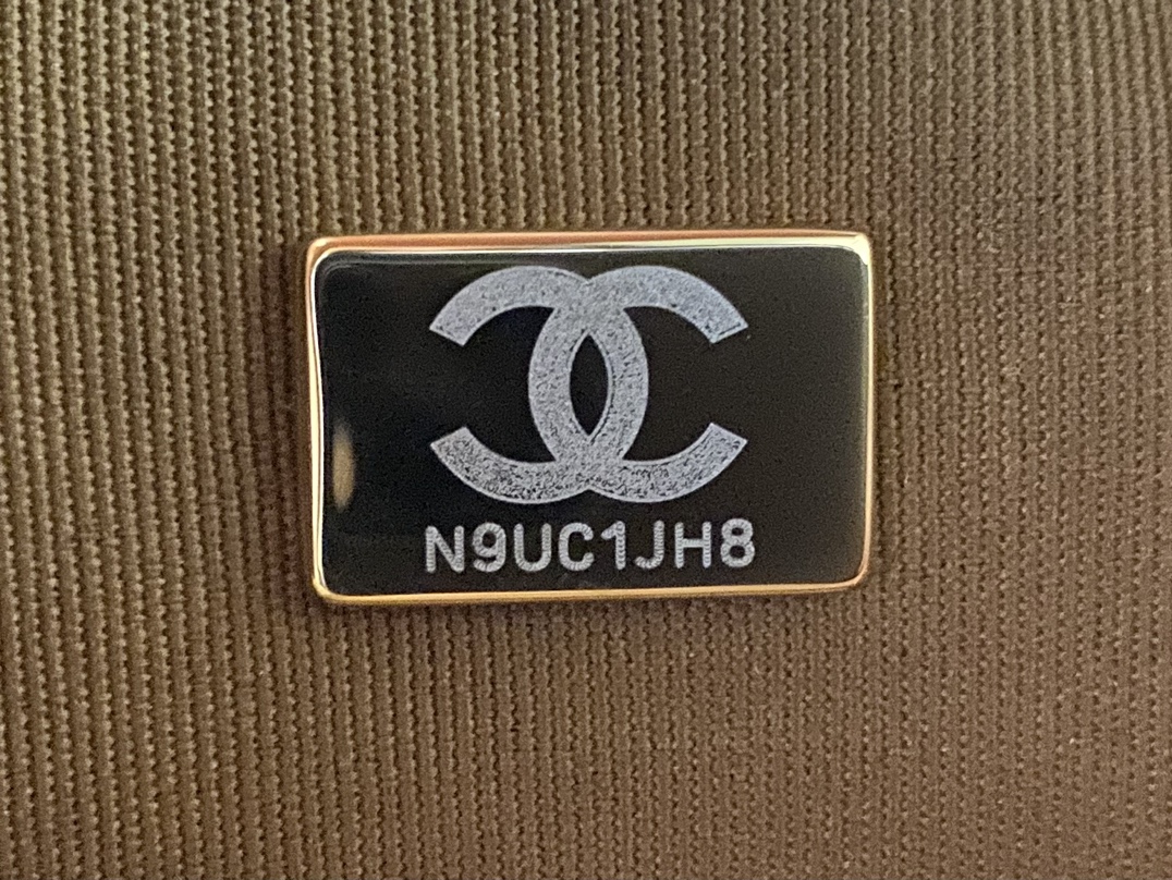Chanel Basic Bag L-s