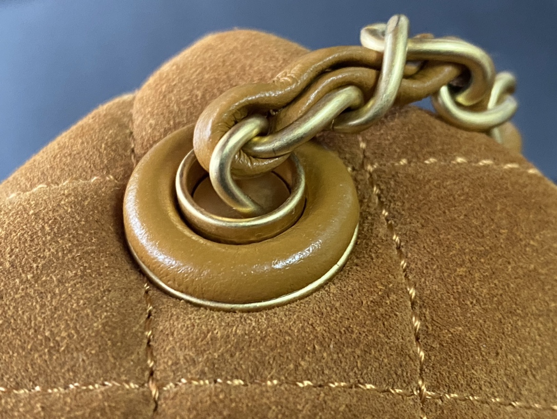 Chanel Basic Bag L-s