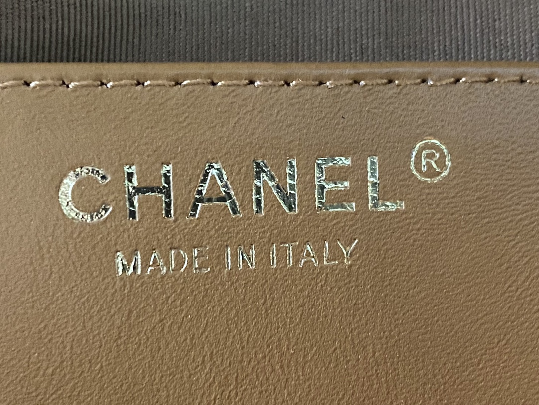 Chanel Basic Bag L-s