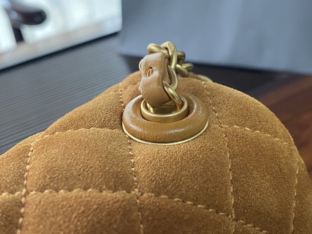 Chanel Basic Bag L-s