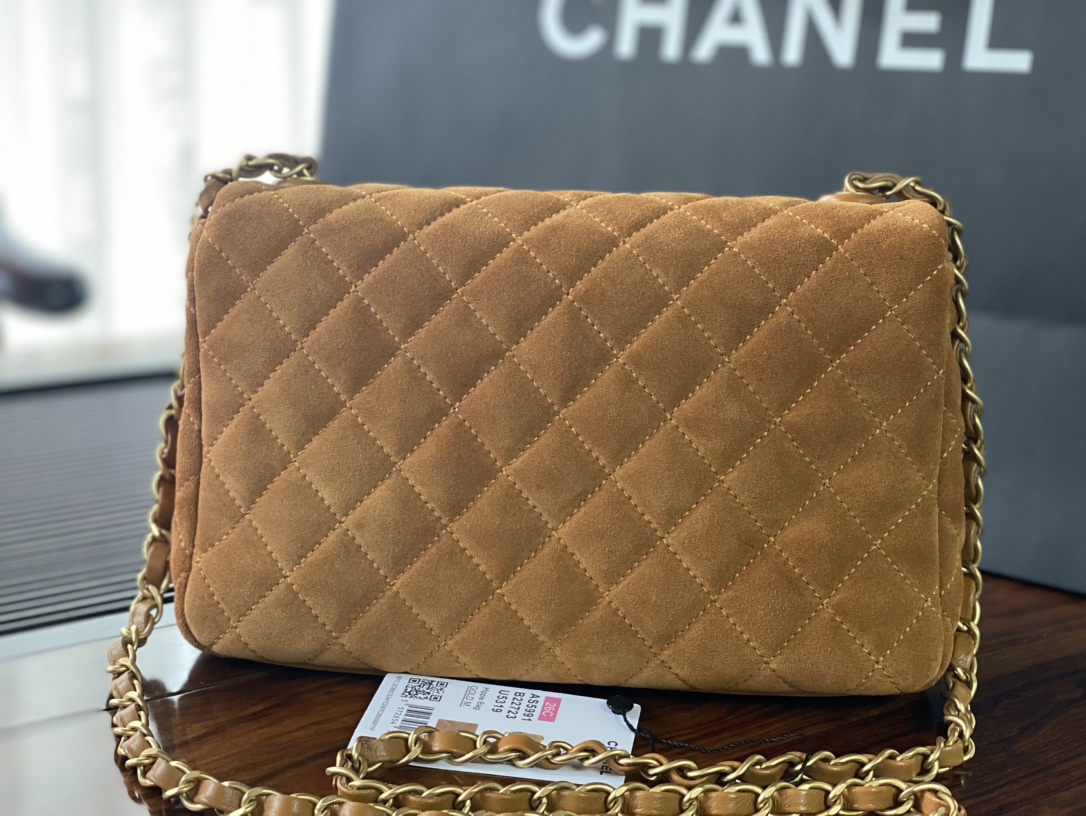 Chanel Basic Bag L-s