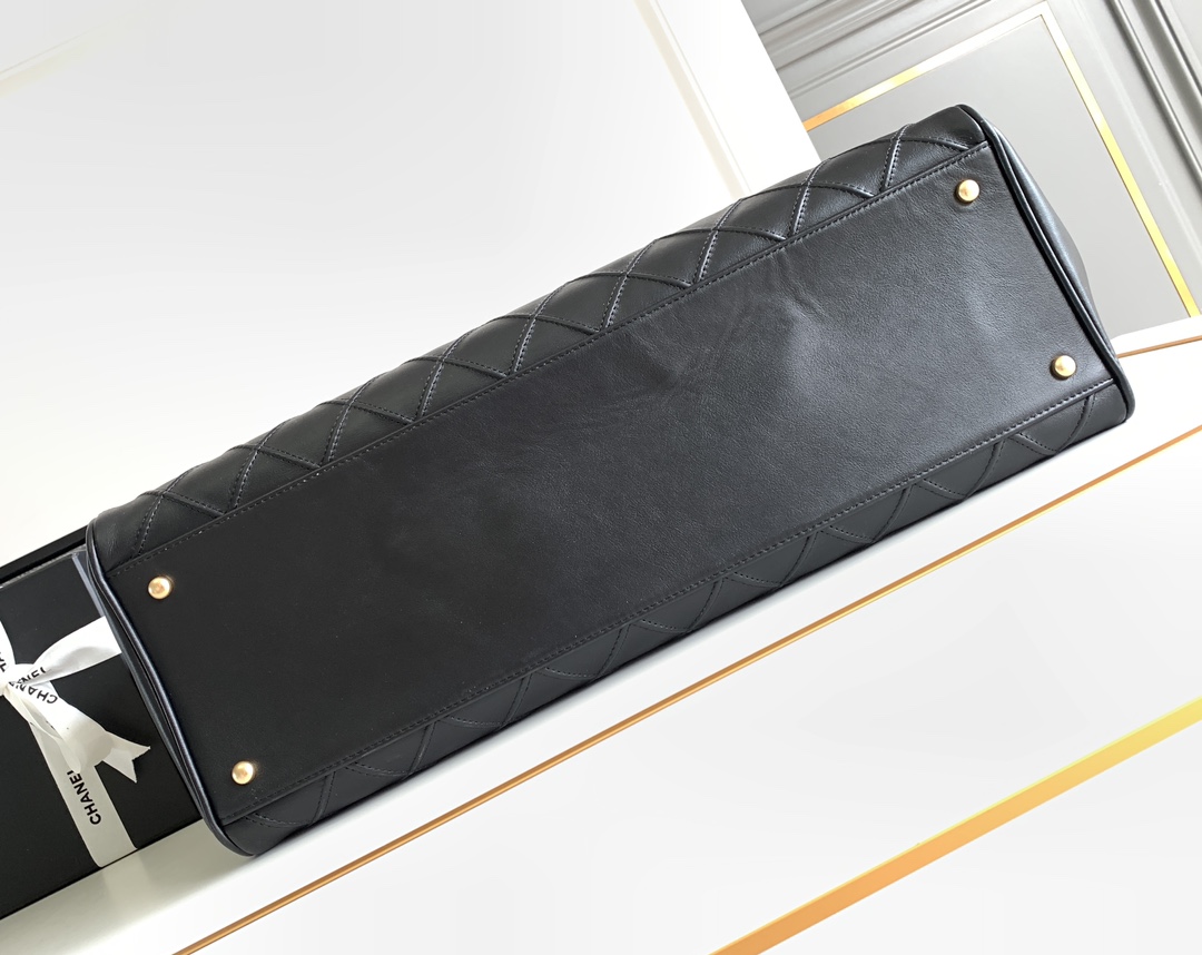 Chanel Basic Bag Cow Leather 43cm-m-l