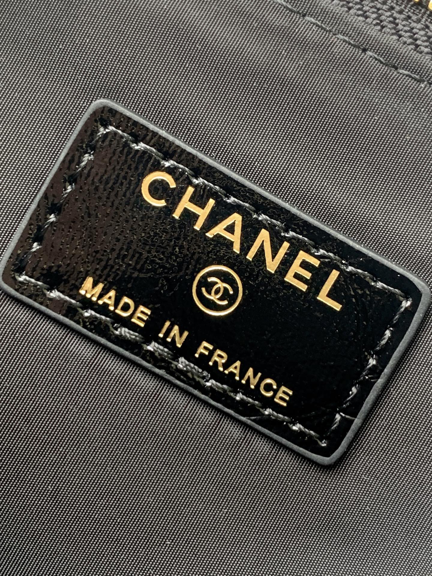 Chanel Basic Bag Black L-s