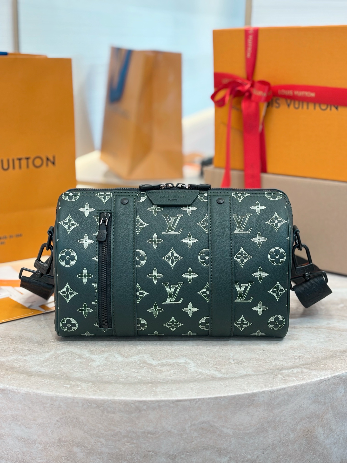 Louis Vuitton Basic Bag Cow Leather Green 15cm-m-l-s
