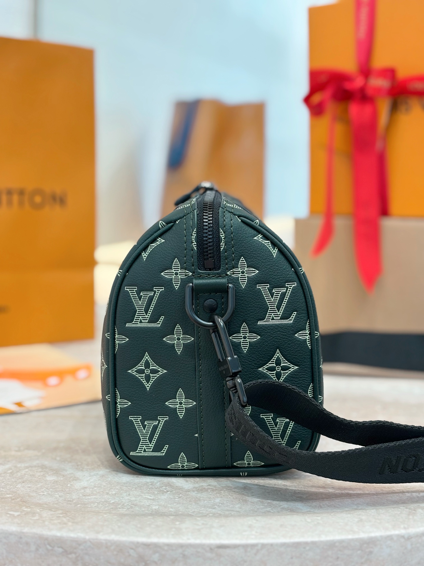 Louis Vuitton Basic Bag Cow Leather Green 15cm-m-l-s