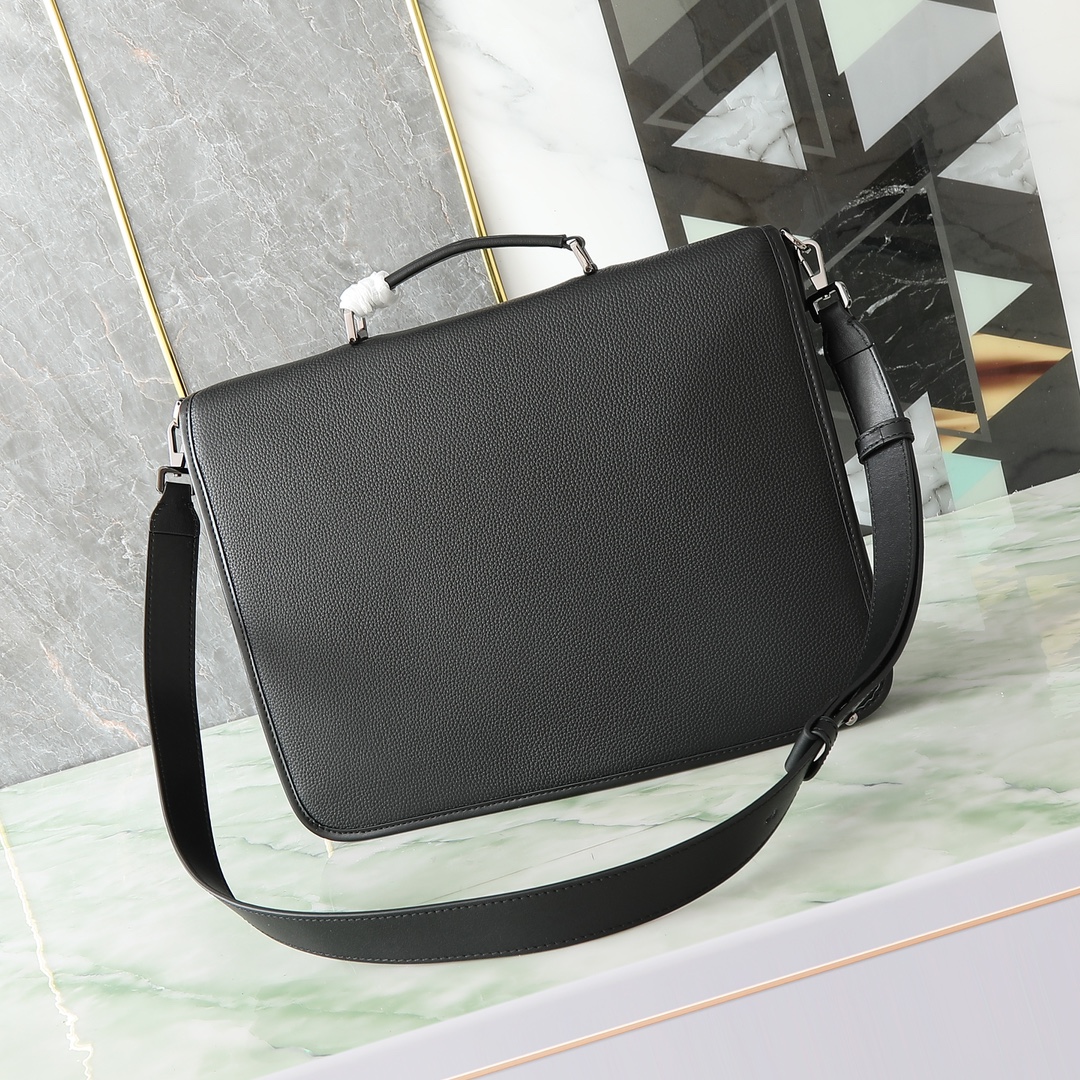 Dior Briefcase Cow Leather 29cm-m-l