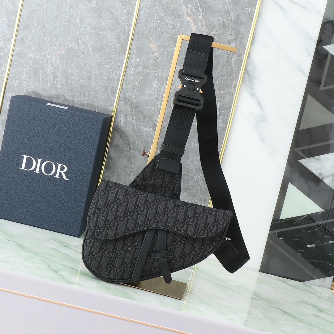 Dior Male Basic Bag Cow Leather Black L-s