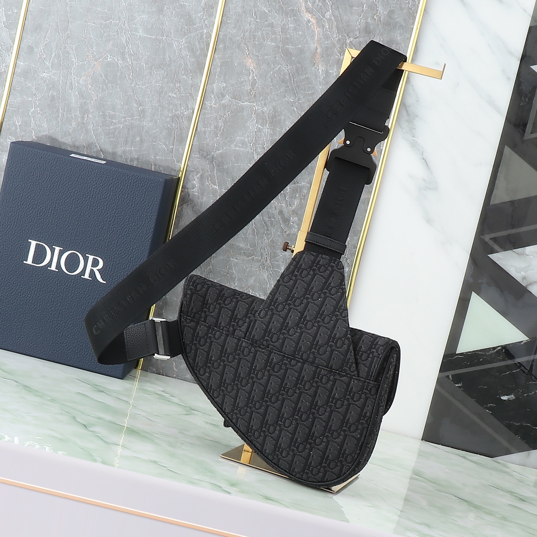 Dior Male Basic Bag Cow Leather Black L-s