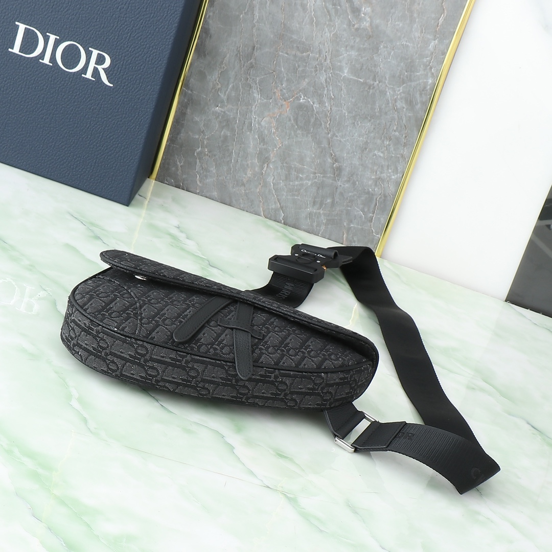 Dior Male Basic Bag Cow Leather Black L-s