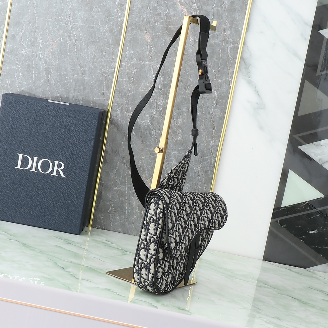 Dior Male Basic Bag Cow Leather Black L-s