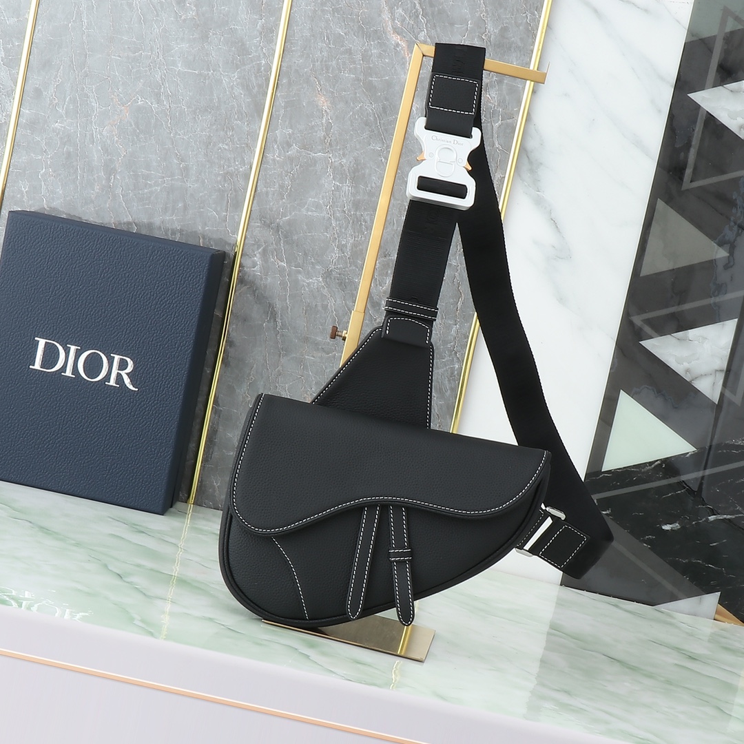 Dior Male Crossbody Bag Cow Leather Black L-s