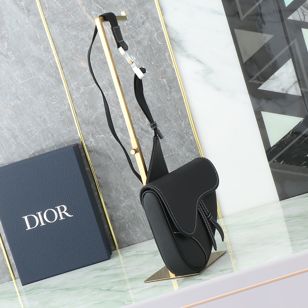 Dior Male Crossbody Bag Cow Leather Black L-s