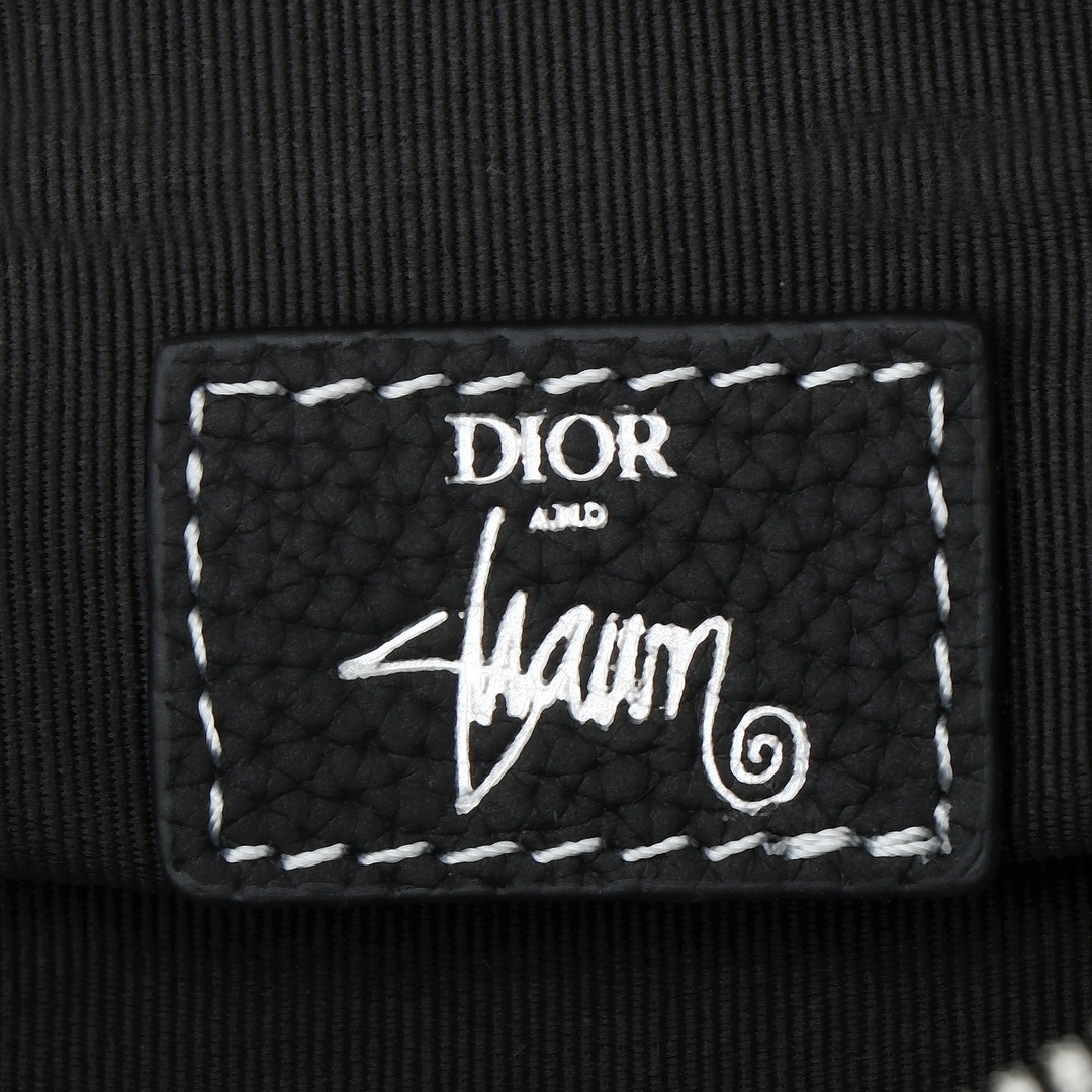 Dior Male Crossbody Bag Cow Leather Black L-s