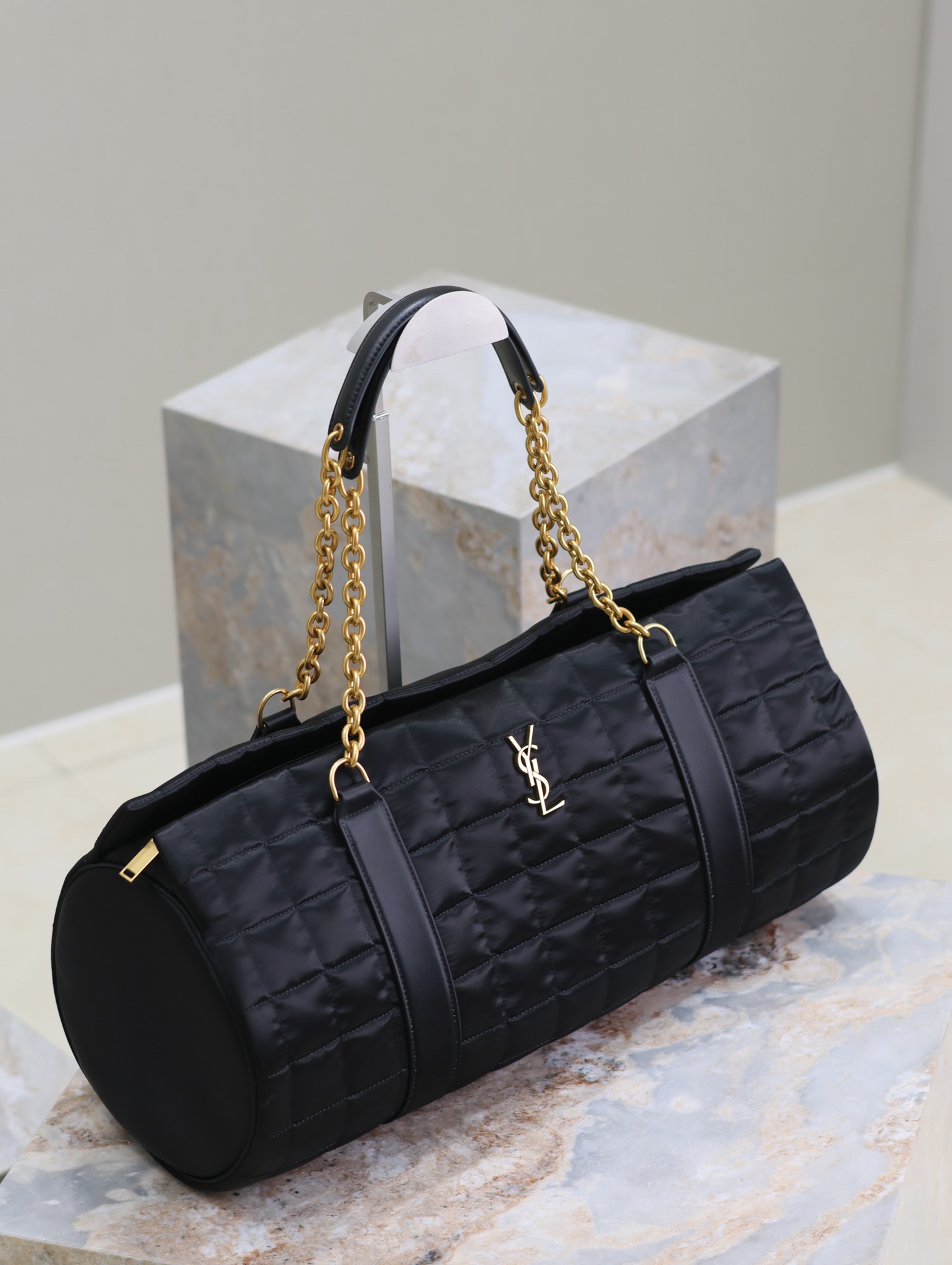 Basic Bag Cow Leather 18cm-l