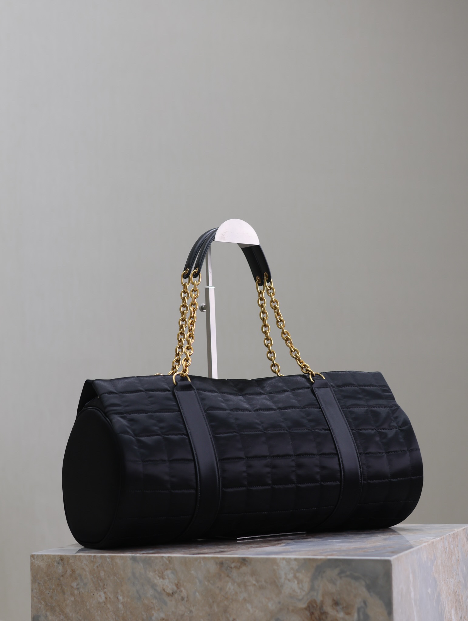 Basic Bag Cow Leather 18cm-l