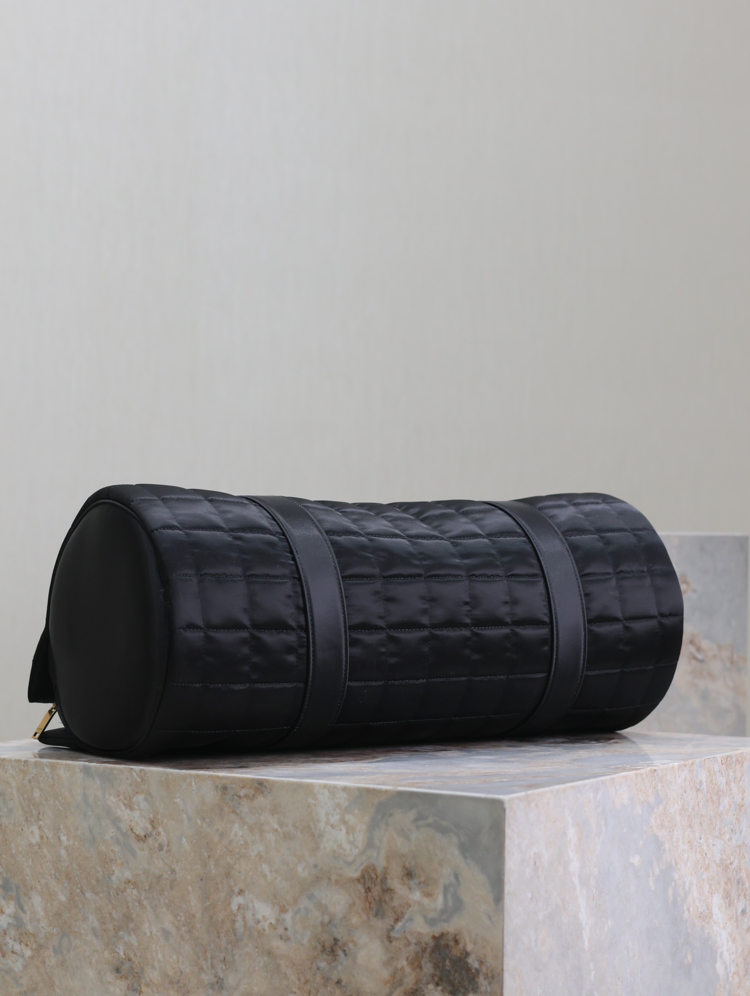 Basic Bag Cow Leather 18cm-l
