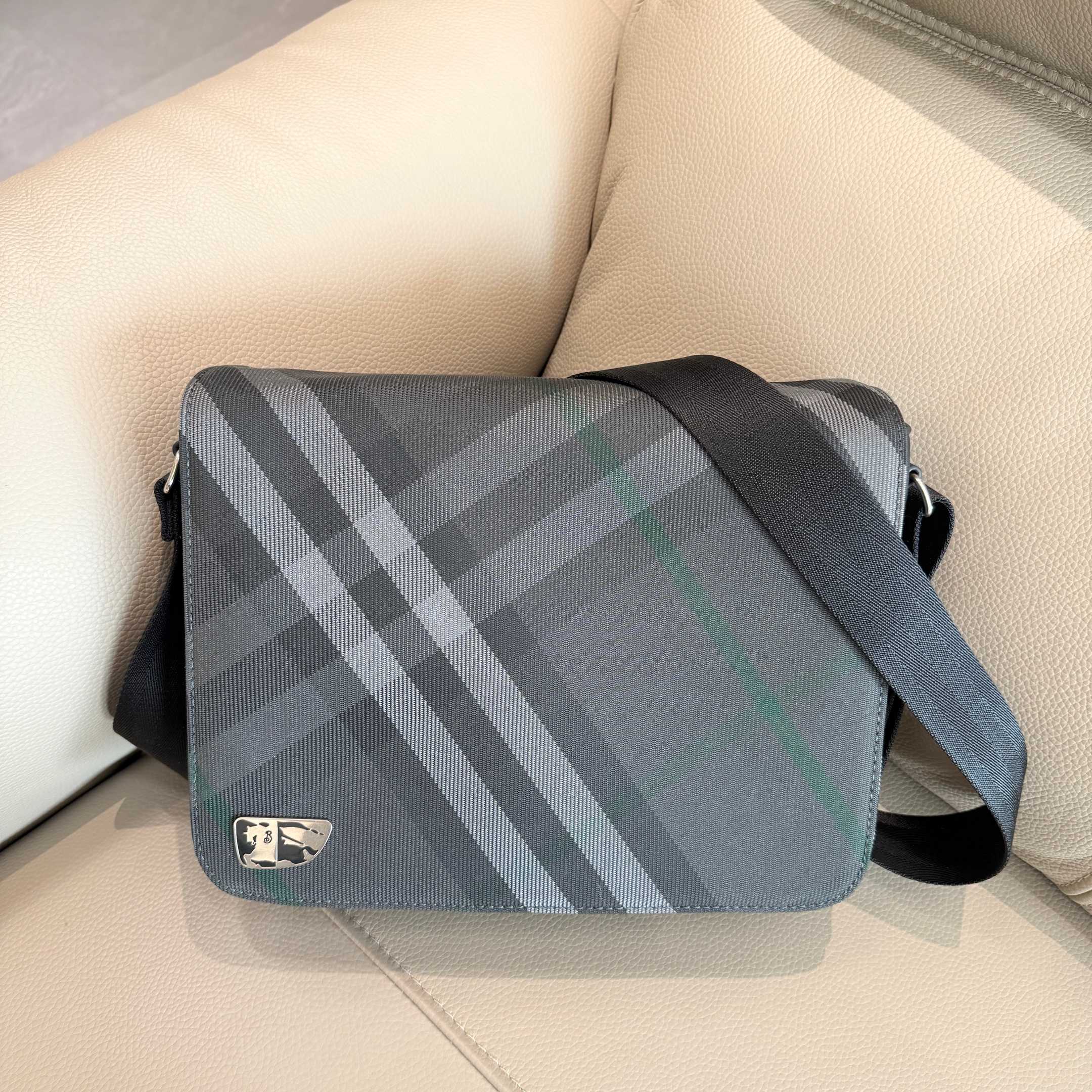 Messenger Bag Nylon 23cm