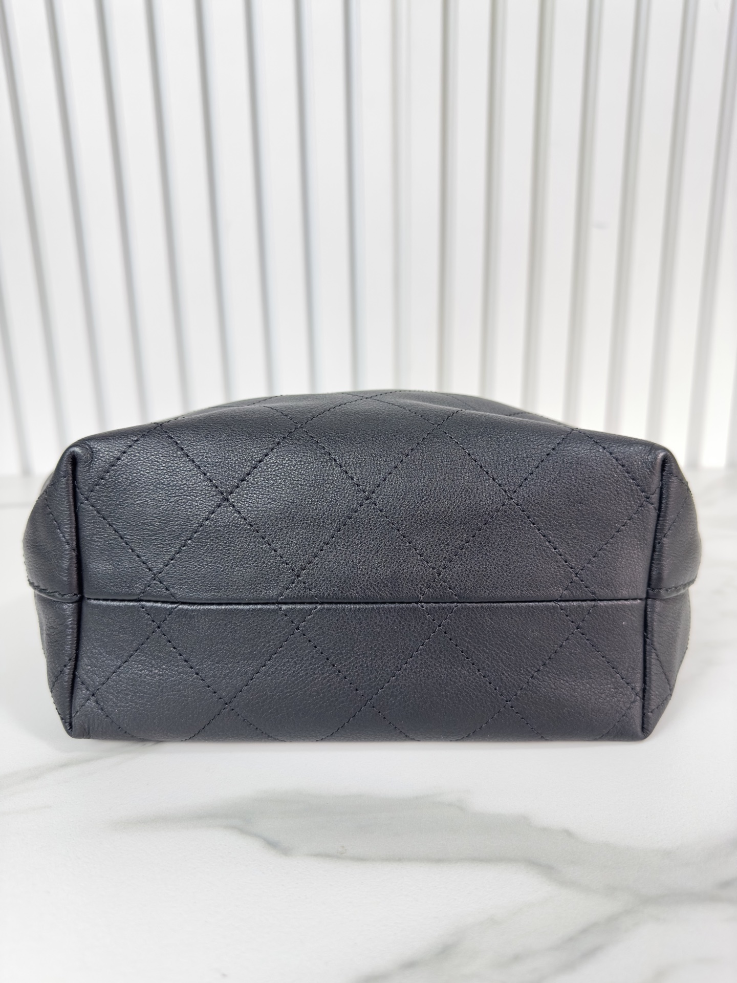 Basic Bag Cow Leather Black 12cm