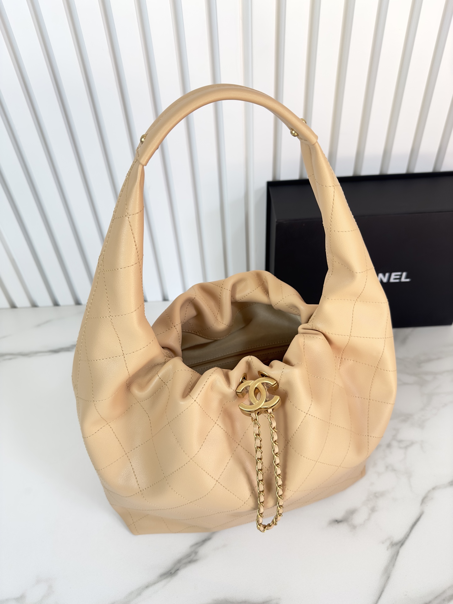 Basic Bag Cow Leather 12cm