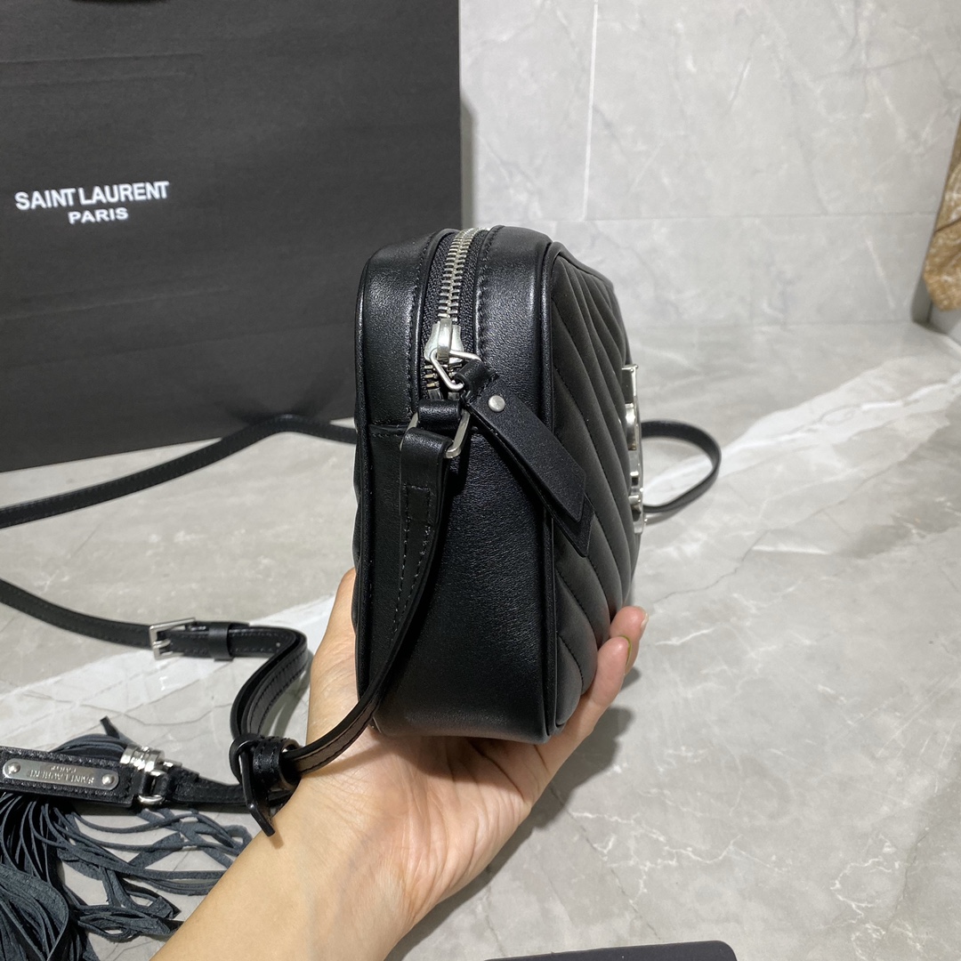 Louis Vuitton Basic Bag Cow Leather M-l