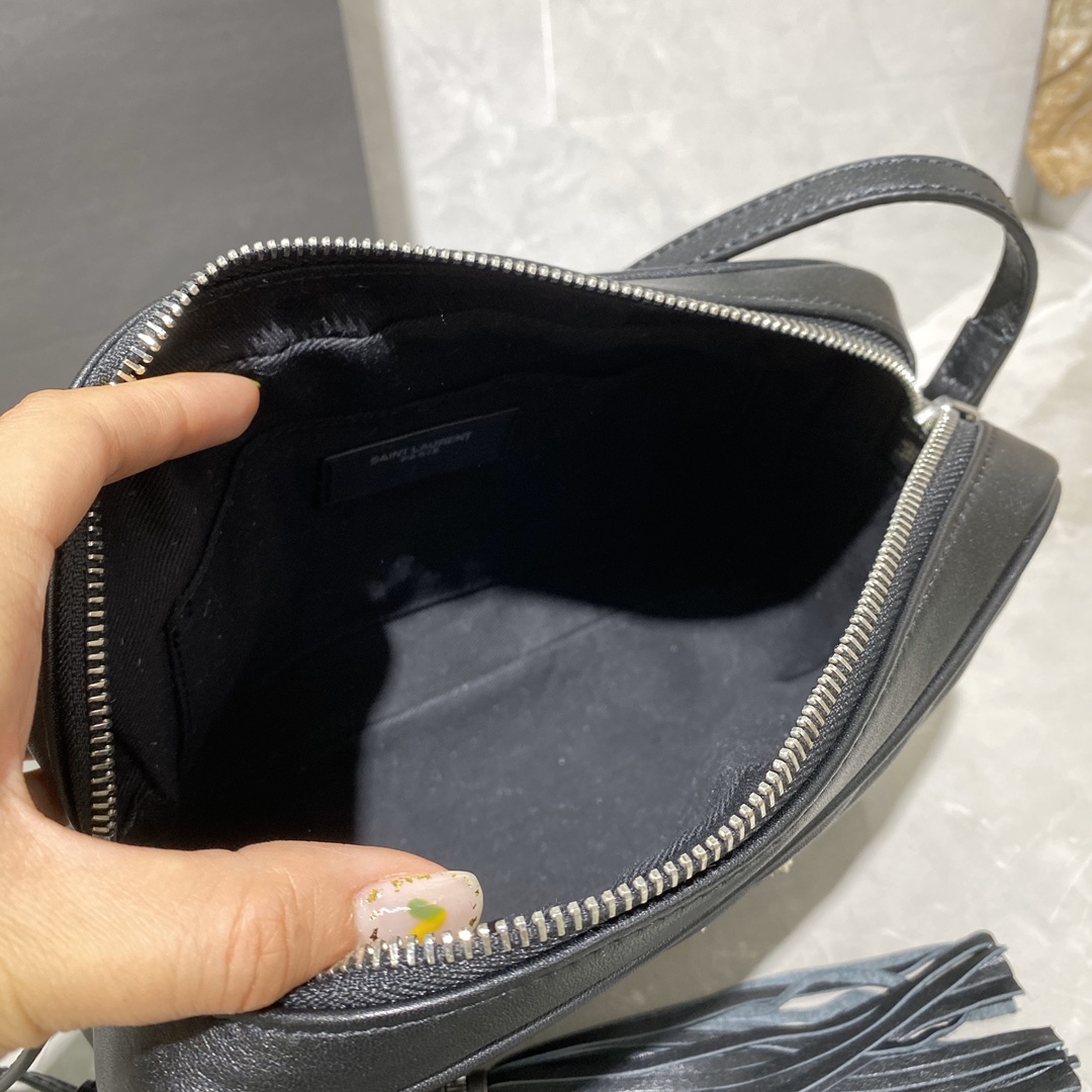 Louis Vuitton Basic Bag Cow Leather M-l