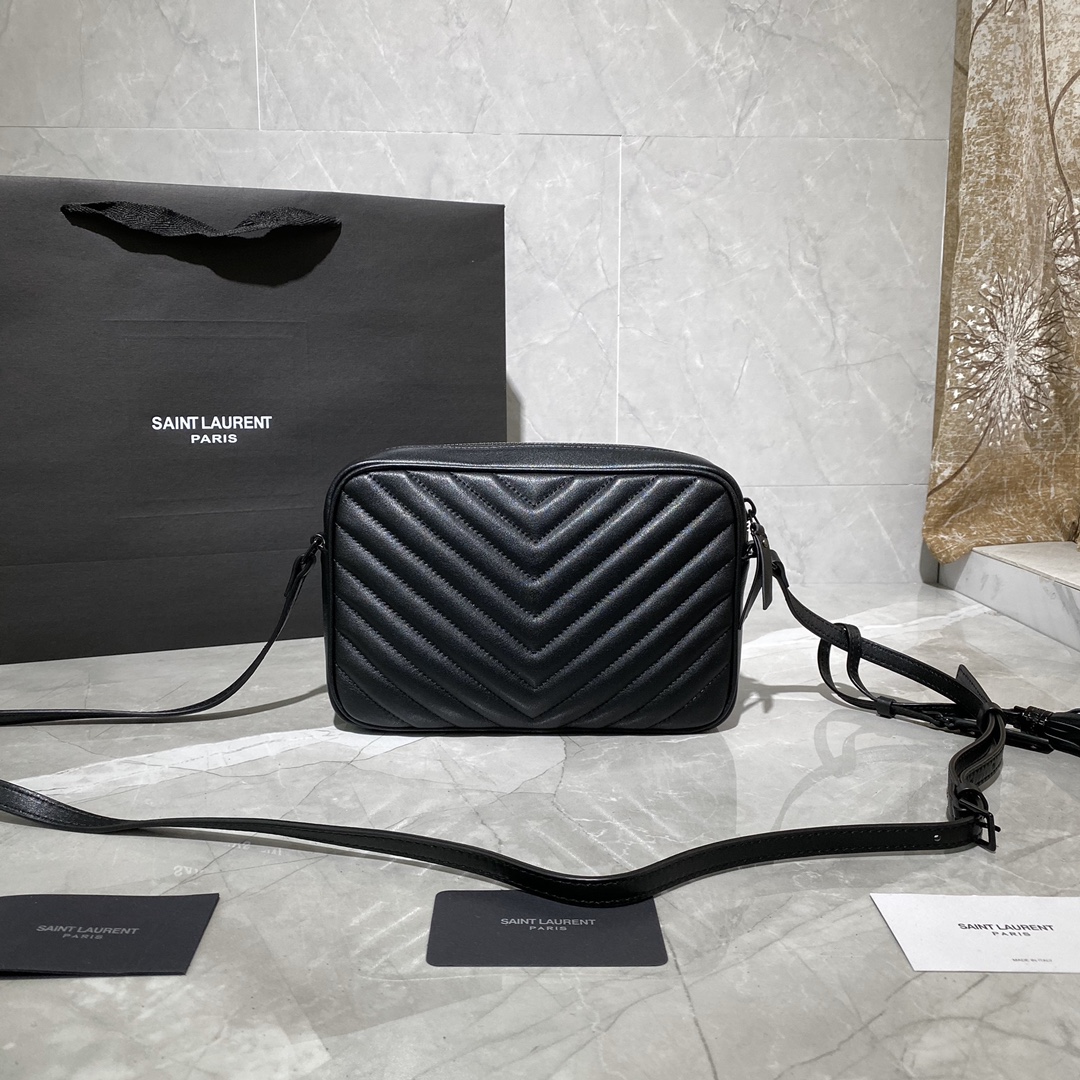 Louis Vuitton Basic Bag Cow Leather M-l