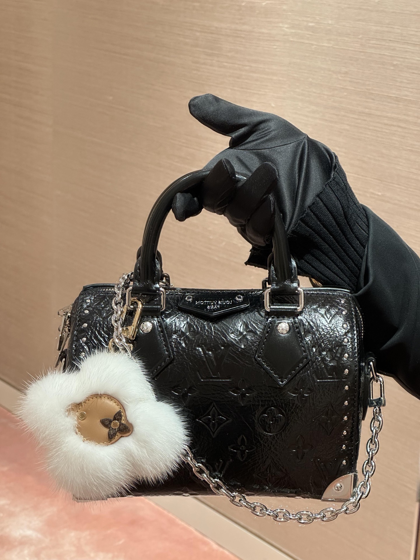 Louis Vuitton Basic Bag L-s