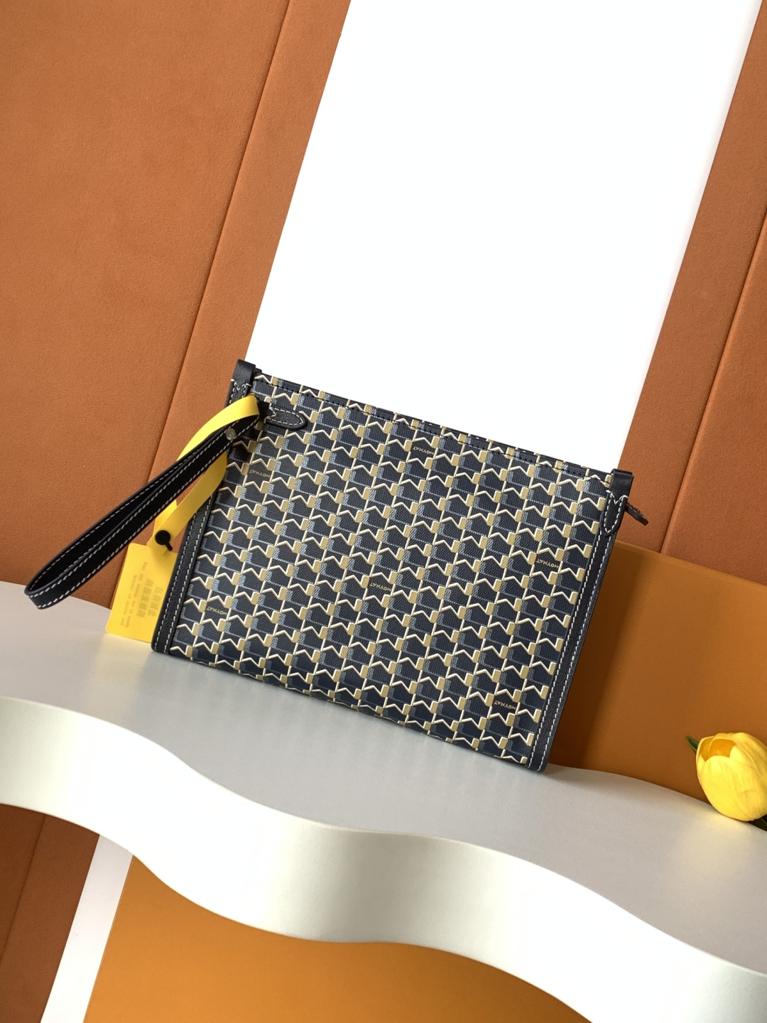 Louis Vuitton Basic Bag M-s