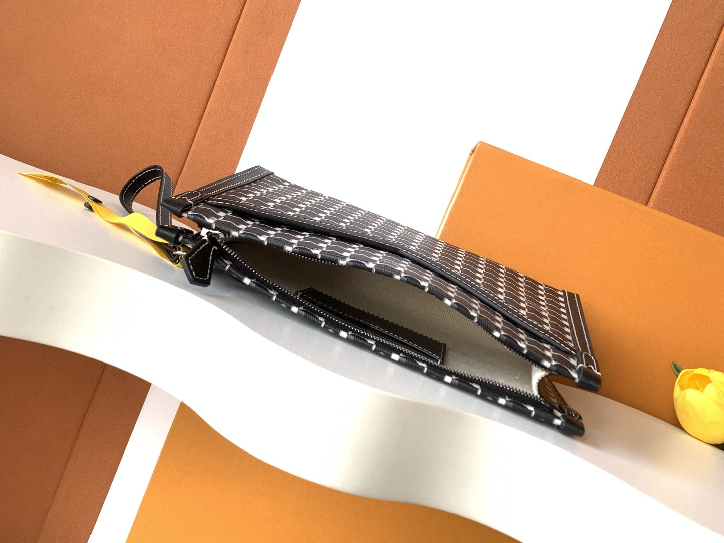 Louis Vuitton Basic Bag M-s