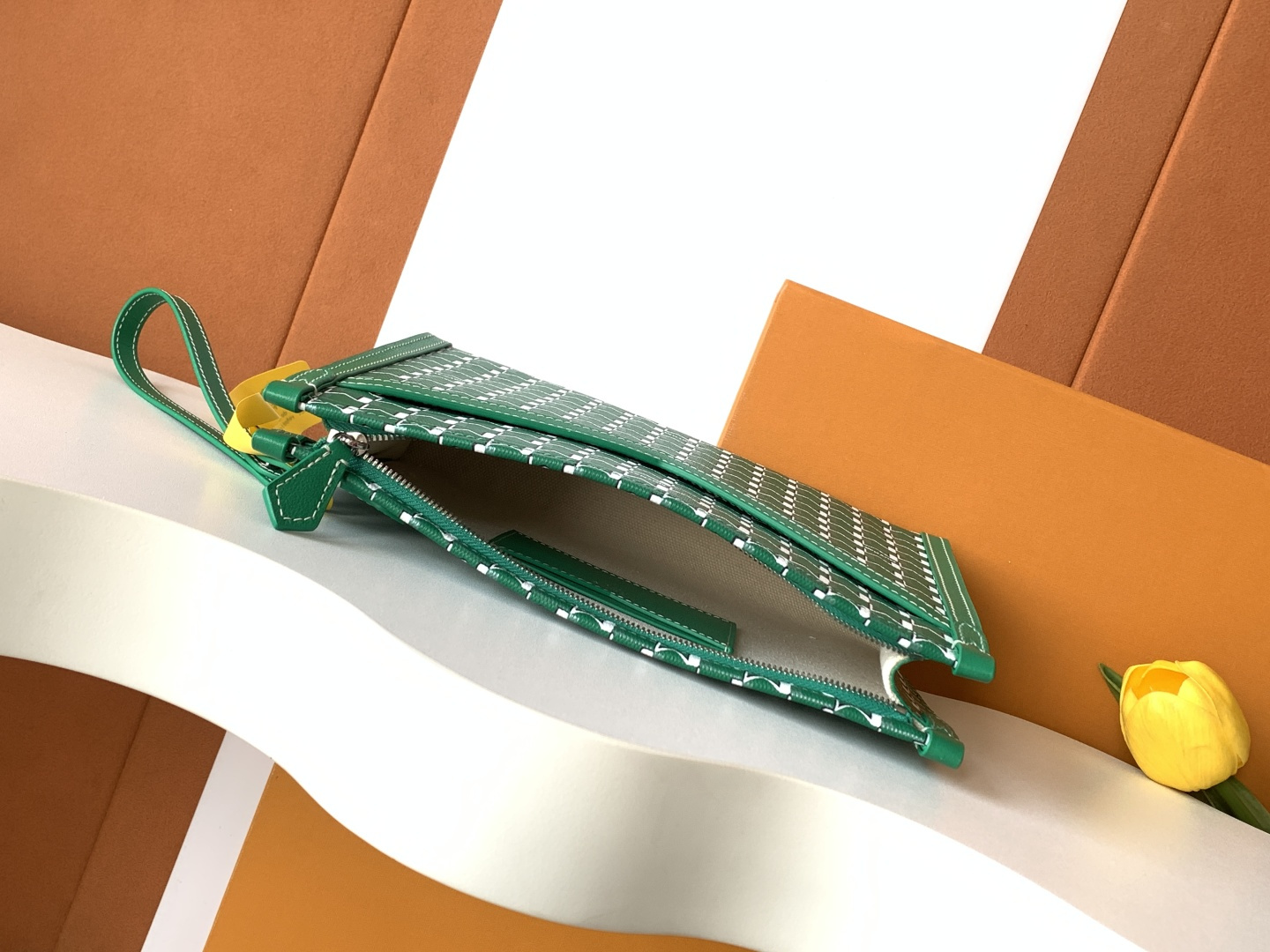 Louis Vuitton Basic Bag M-s