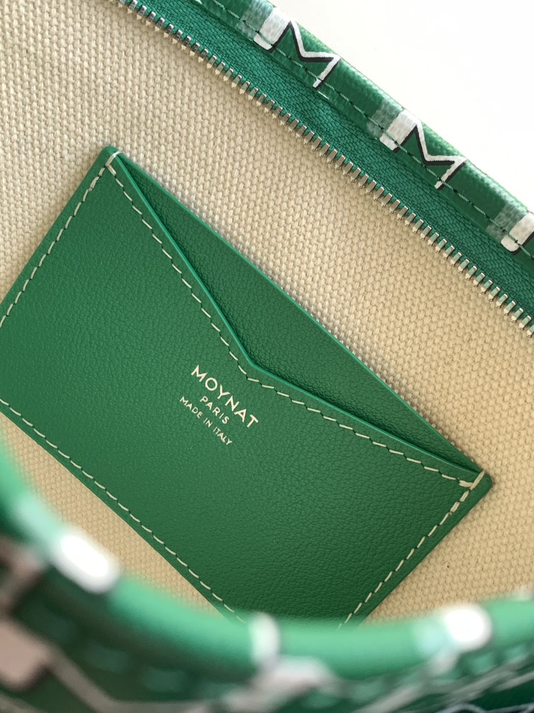 Louis Vuitton Basic Bag M-s