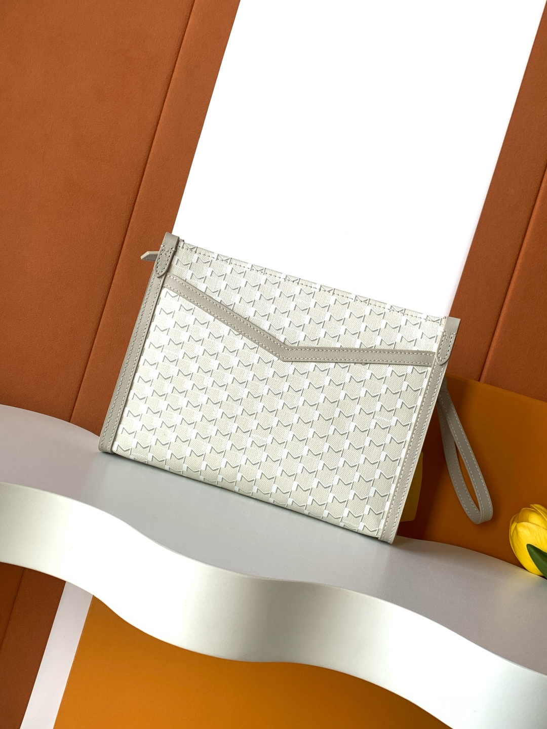 Louis Vuitton Basic Bag M-s