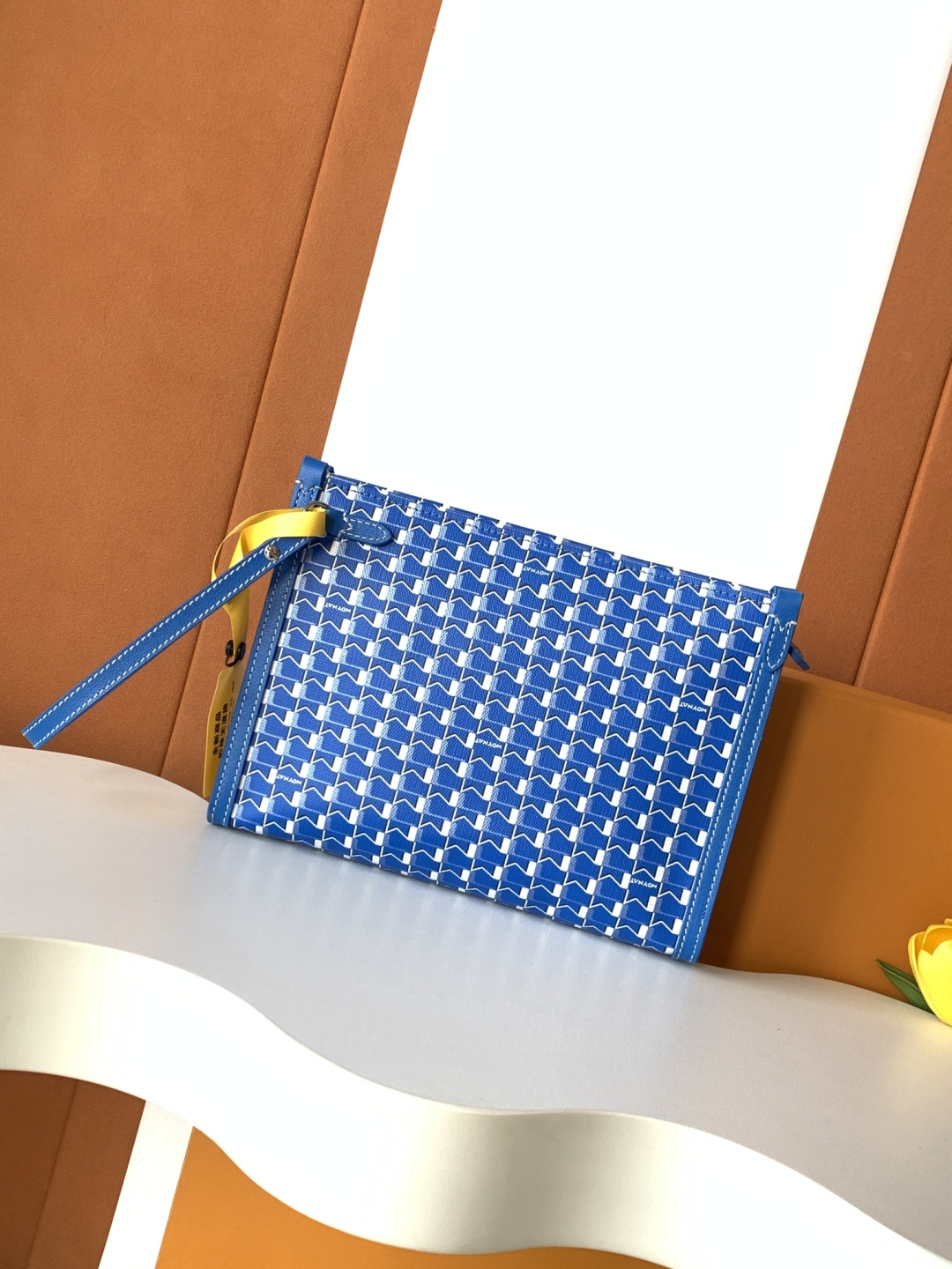 Louis Vuitton Basic Bag M-s