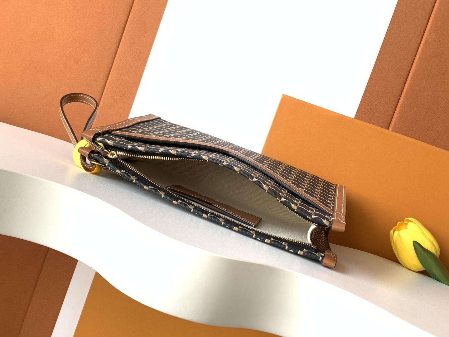 Louis Vuitton Basic Bag M-s