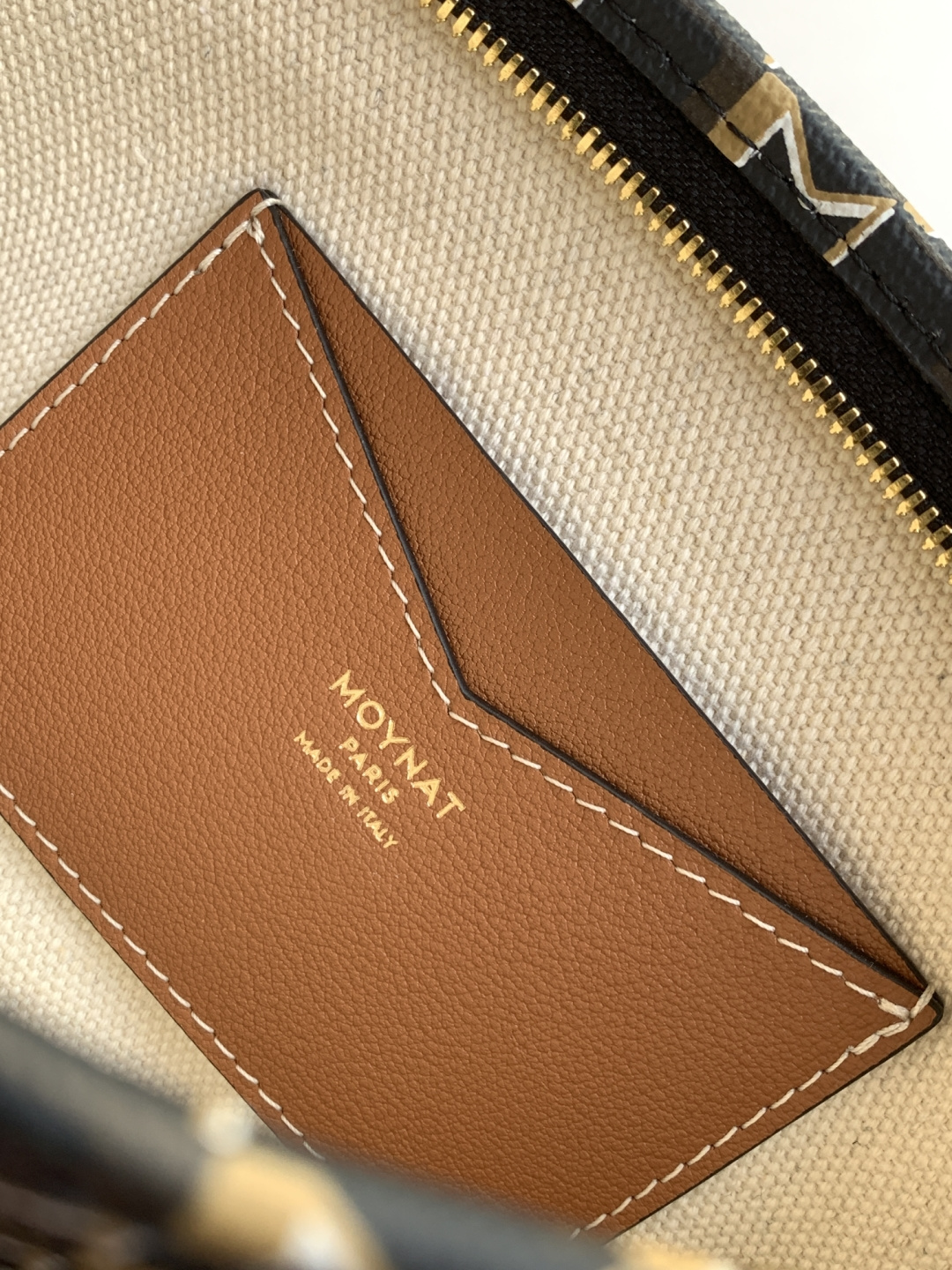 Louis Vuitton Basic Bag M-s